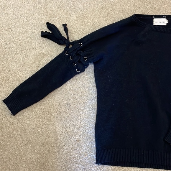 Black sweater with tie up sleeves - Picture 2 of 3